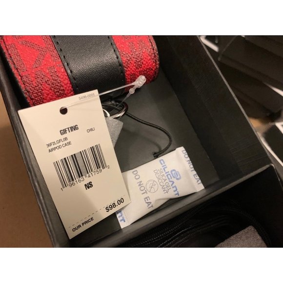 Michael Kors AirPod Lanyard Case for Apple AirPods Pro Chili - Picture 8 of 8